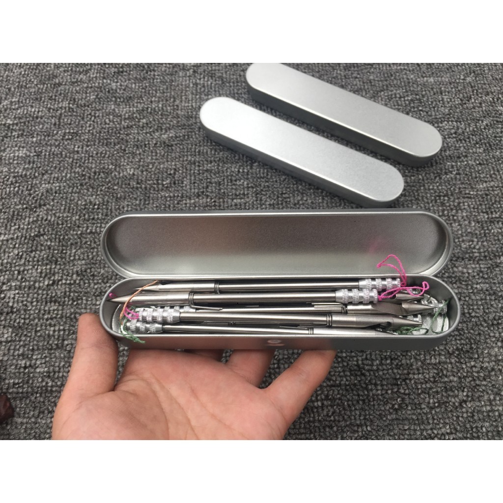 สินค้าพร้อมส่งในไทย กล่องโลหะใส่อุปกรณ์ ยาว 18 ซม.  รหัส HT-109
