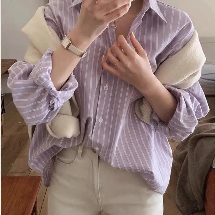 เผือกสีม่วงป้องกันแสงแดดเกาหลีใต้ทงแดมุนเสื้อผ้าสตรีเสื้อสีม่วงลายใหม่หลวมด้านบน