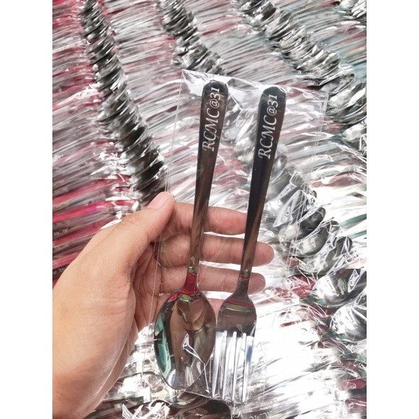 ช้อนและส้อมส่วนบุคคลฟรีแกะสลักด้วยเลเซอร์แบบไม่มีกระเป๋า