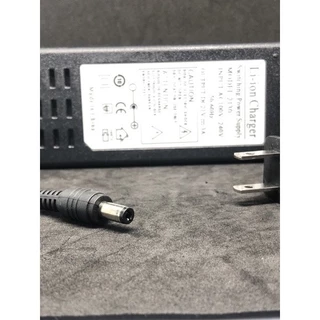 ที่ชาร์จ 21v 2a สำหรับลิเธียมไอออน อแดปเตอร์ 21V 2A