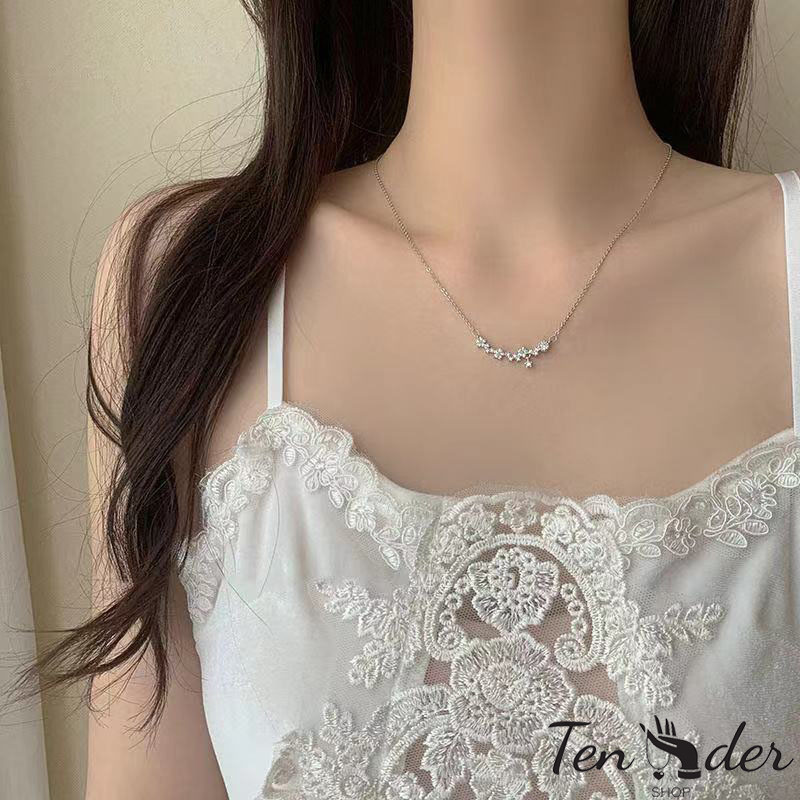 COD-ส่งเร็วจากไทย🎀ประกายเพชรดอกไม้ดาวสร้อยคอผู้หญิงแสงหรูหราเฉพาะออกแบบประกายแฟชั่นเต็มสร้อยคอ-Tender