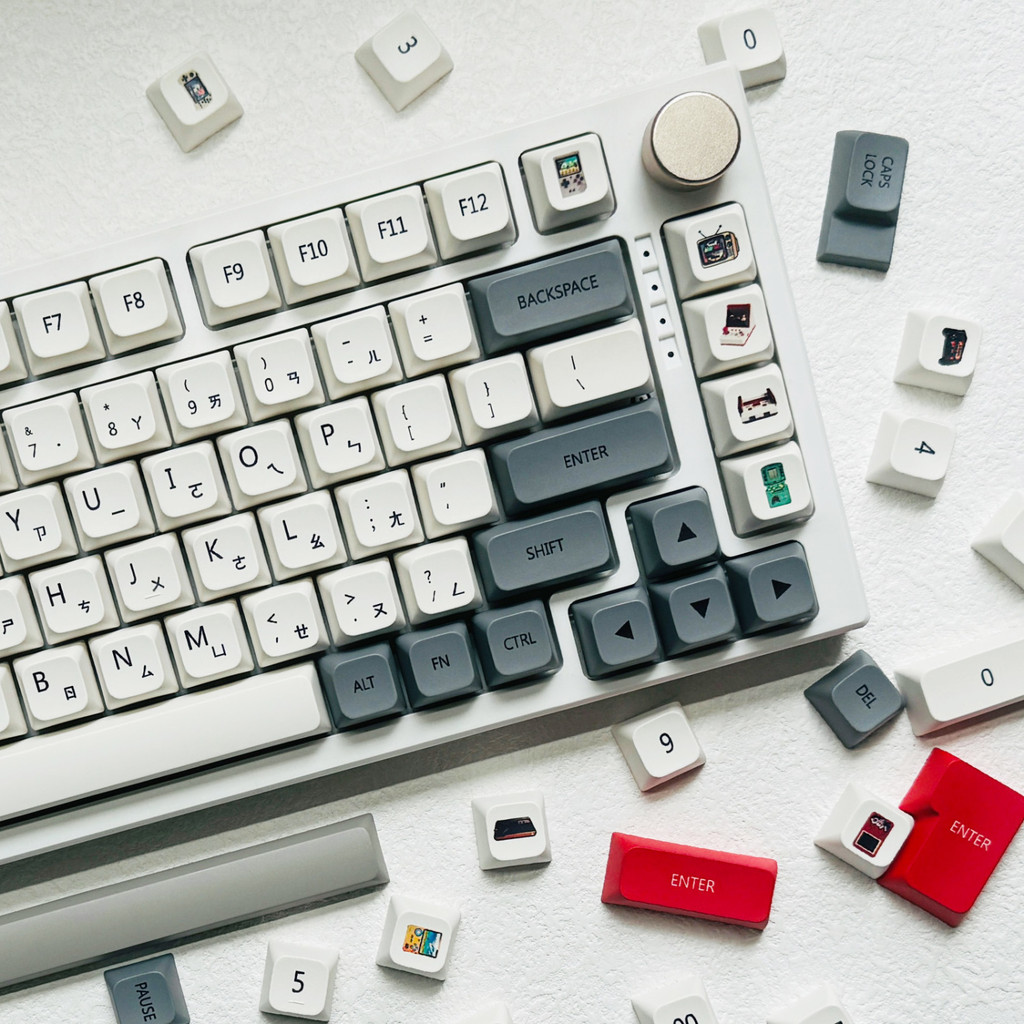 07D/ไต้หวัน Phonetic ไทยอังกฤษ Multilingual XDA Retro สีแดงสีขาวเกมคอนโซล Keycap PBT ห้าด้านระเหิดคี