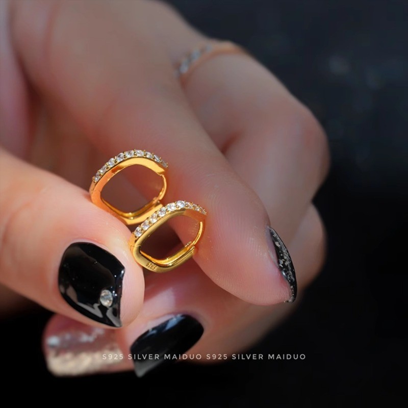 ต่างหูเงิน Sterling Silver 925 แบบสแควร์ เพทาย สไตล์เกาหลีหรูหราและเรียบง่าย