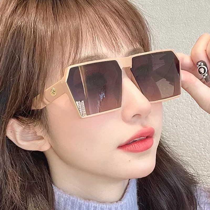 Fgfแว่นกันแดดกรอบสี่เหลี่ยม 大方 กรอบ镜洋气阳大眼镜女款网红