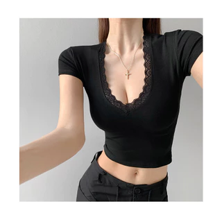 cherryshop🍒พร้อมส่ง เสื้อครอป เสื้อยืดรัดรูปผู้หญิง ผ้ายืดระบายอากาศ แขนสั้นสีพื้น เซ็กซี่แฟชั่น ขอบลูกไม้ สไตล์เกาหลี