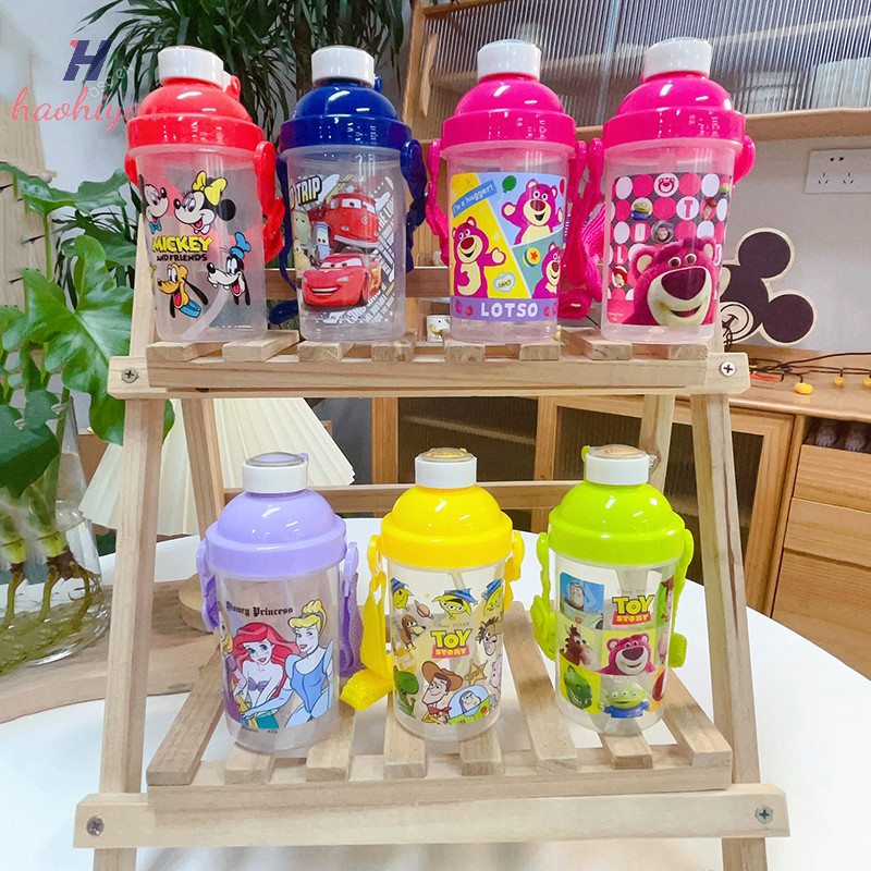 <haohiyou> Disney การ์ตูนขวดน้ํา Mickey Minnie Toy Story Cars เด็กถ้วยน้ําพลาสติกถ้วยฟางแบบพกพาดื่มโดยตรงขวดของขวัญ Nice