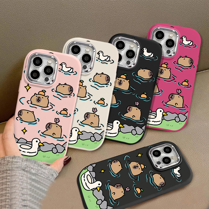 บุคลิกภาพการ์ตูนว่ายน้ํา Capybara รูปแบบ IPhone Case 11 13 12 Pro Max 7 8 14 15 Plus X XR XSMAX SE 2020 ซิลิโคนกันกระแทกนุ่มปกหลัง