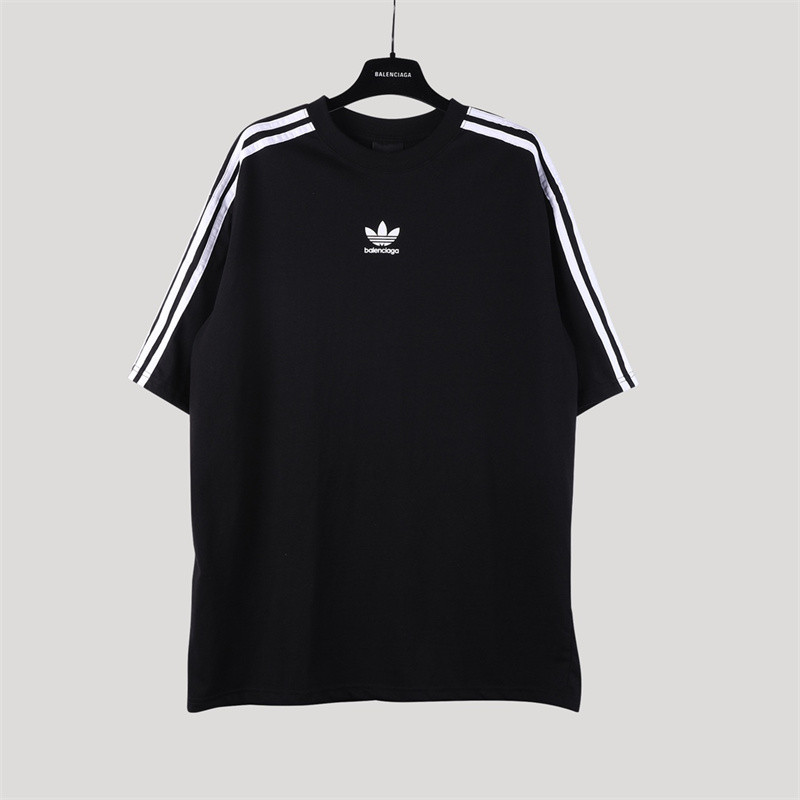 เสื้อยืดไซส์บวก tri-ribbon สำหรับผู้ชายและผู้หญิง แขนสั้น ทำจากเนื้อฝ้ายนุ่ม สไตล์แฟชันเมืองใหญ่