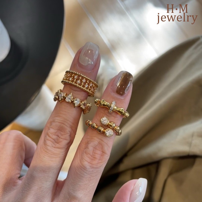 แหวนแปรงยุคกลางอารมณ์เพชรเต็มย้อนยุคความรู้สึกขั้นสูงแสงหรูหราขอบลูกปัดลูกไม้แถวไม้ไผ่แหวนผู้หญิง