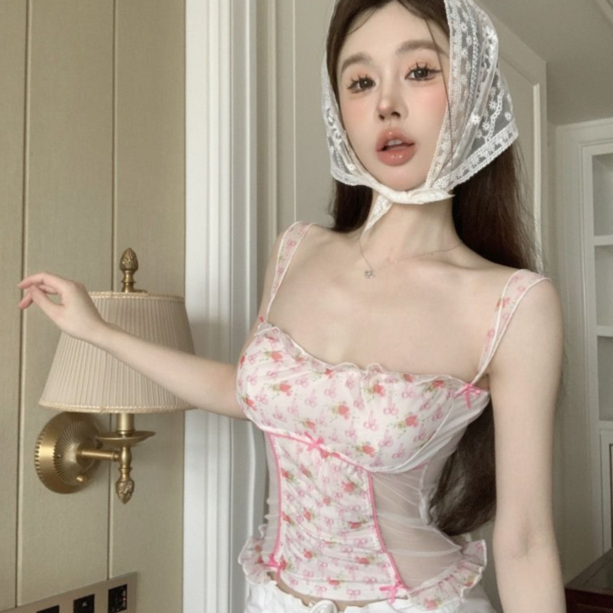 สไตล์น่ารักหวานตาข่ายออกแบบประกบ INS ตาข่ายสีแดงประตูร้อน ตาข่ายประกบเชือกแขวนคอ โบว์หวานมุมมองเสื้อกั๊ก ฤดูร้อนนุ่มเย็นสั้นด้านบน