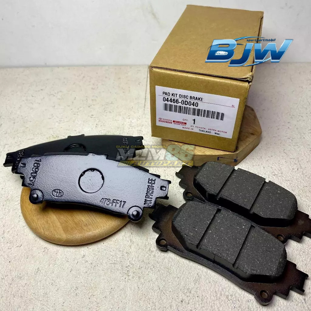 ผ้าเบรค ผ้าเบรคหลัง Toyota Fortuner VRZ Sienta 04466-0D040