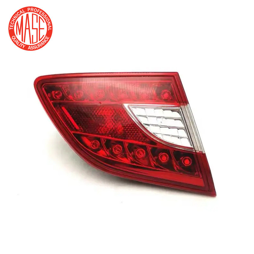 เหมาะสําหรับ 2012-16 Nissan Sentra กันชนด้านหลังไฟท้ายด้านในไฟเบรค 26554-3RA3A 26559-3RA3A