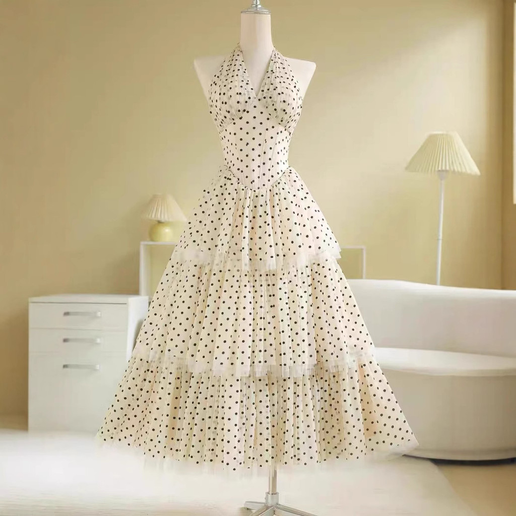 เวียดนาม Designer sovintage สไตล์เจ้าหญิง Halterneck Slim-fit Polka Dot เค้กชั้นลูกไม้ Trim A-line ก