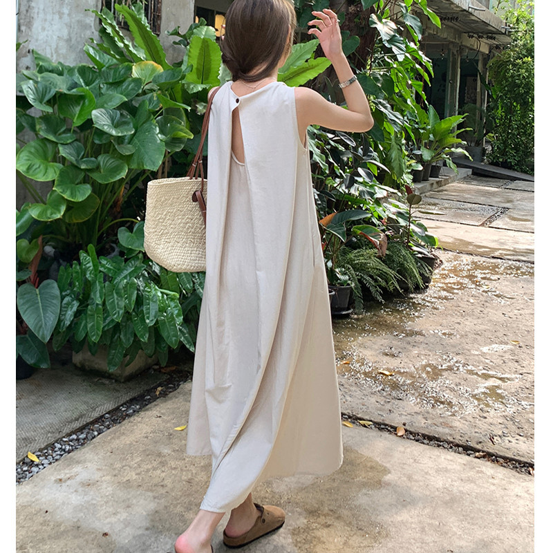 ฤดูร้อนสไตล์เกาหลีคอกลมหลวมกลวงออกกลางความยาวชุดเดรสแขนกุดผู้หญิง 240717