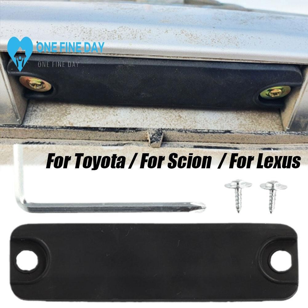 เหมาะสําหรับ Toyota Lexus Liftgate สวิทช์ล็อคปุ่มปล่อยฝาครอบยาง 84840-21010 D8b4