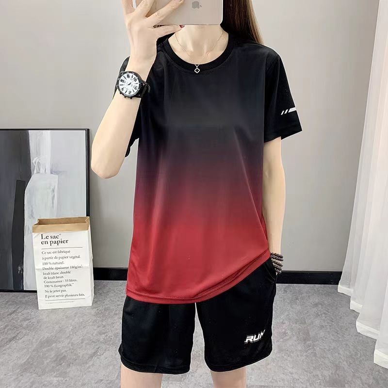 ชุดกีฬา เสื้อยืดคอกลมสีพื้น+เสื้อยืด+กางเกงขาสั้น ผ้าเบา Run สำหรับใส่วิ่งและออกกำลังกาย