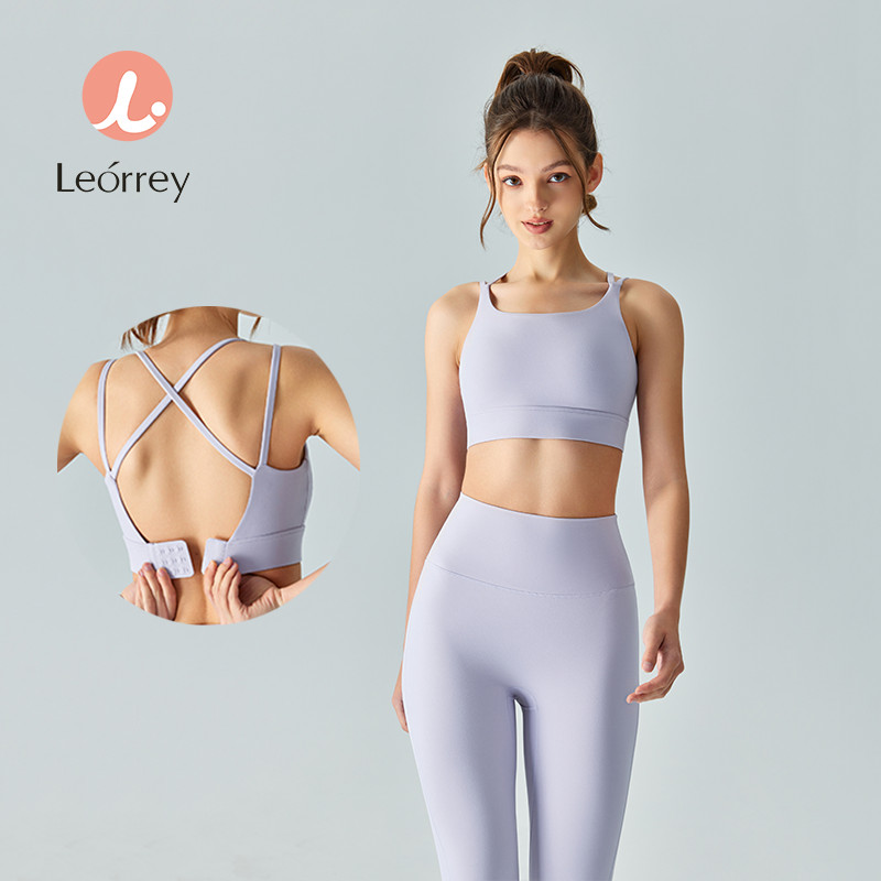 Leorrey-เสื้อกล้ามโยคะ สายคาดไหล่บาง รองรับปานกลาง ชุดชั้นในสำหรับเล่นกีฬา เสื้อกล้ามมีแผ่นรองหน้าอก