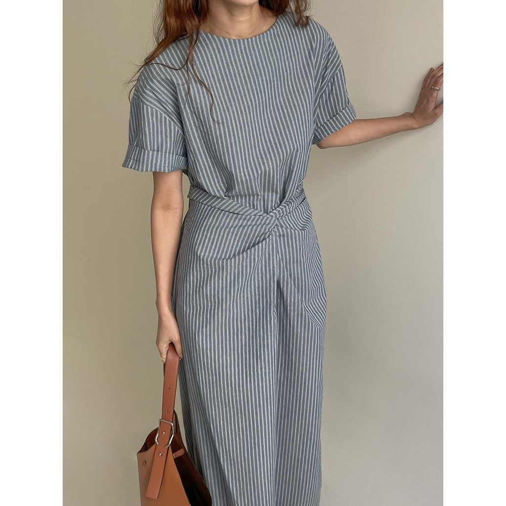 ฤดูร้อนใหม่ผู้หญิงเกาหลี Retro ลายอารมณ์ Knot กลางยาว A-line Dress 241008