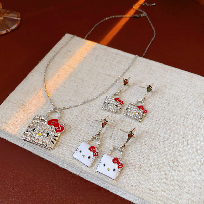 เข็มเงินหยดน้ํามันผีเสื้อปมลูกแมวหูเล็บขนาดเล็กบุคลิกภาพแฟชั่นเสื้อกันหนาวโซ่อเนกประสงค์ระดับไฮเอนด์ชุดเครื่องประดับสําหรับผู้หญิง - รูปที่ 2