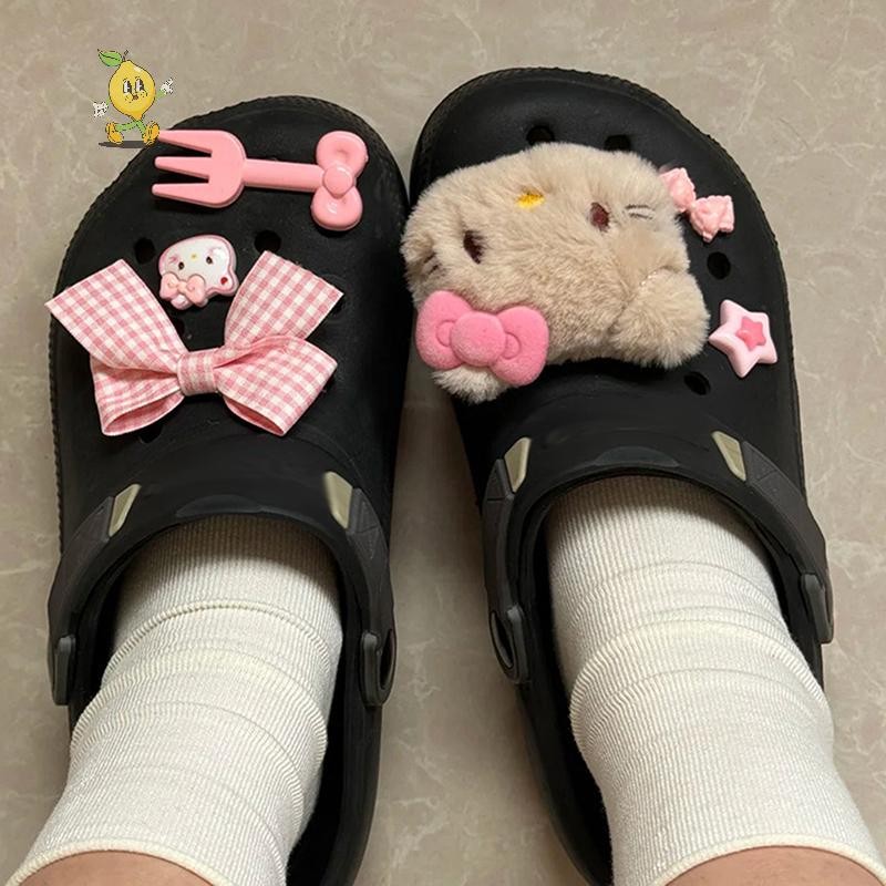 ชุดDIY 6 ชิ้น สำหรับรองเท้า โบว์ผูกพร้อม charms การ์ตูน Hello Kitty ออกแบบเอง สวนรองเท้าตกแต่ง มอจ [TH]