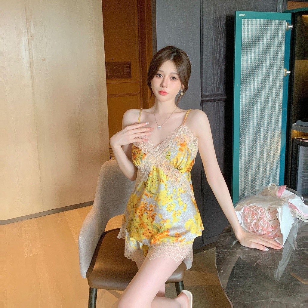 Crush💘 เซ็ทชุดนอน เสื้อสายเดี่ยว+กางเกงขาสั้น ลายลูกไม้ แถมฟองน้ำ 🛒พร้อมส่งจากไทย (SYMG-4) - รูปที่ 3