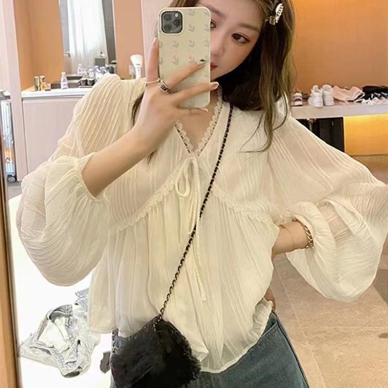 mimi&didi#เสื้อลูกไม้ชีฟอง เสื้อเชิ้ตผ้าชีฟองกันแดดคอวีสีขาวฝรั่งเศสสำหรับผู้หญิง ในช่วงฤดูร้อนบาง ๆ ระดับไฮเอนด์#99141 - รูปที่ 2