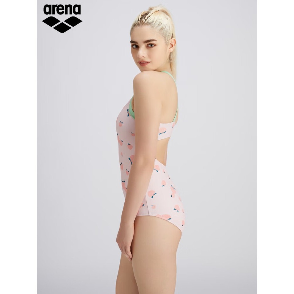 Arena ชุดว่ายน้ำแขนกุดทรงสามเหลี่ยม