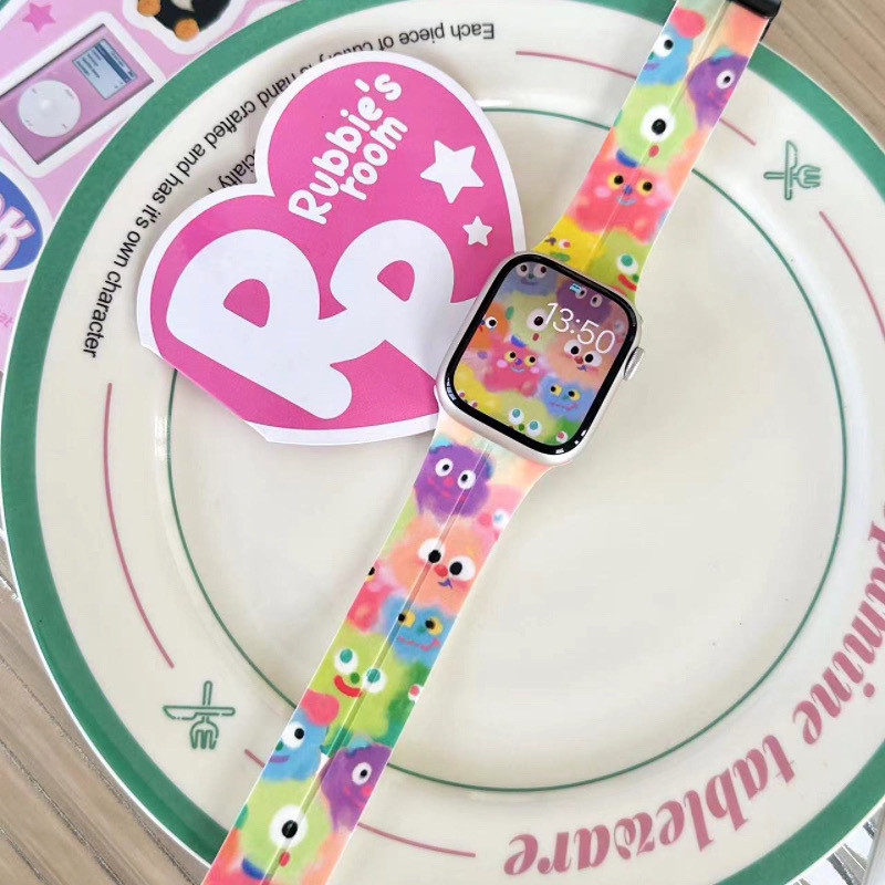 สายซิลิโคนแม่เหล็กพิมพ์ลาย [สายนาฬิกา] เหมาะสําหรับ AppleWatch9 Little Monster iwatch876SE Graffiti 