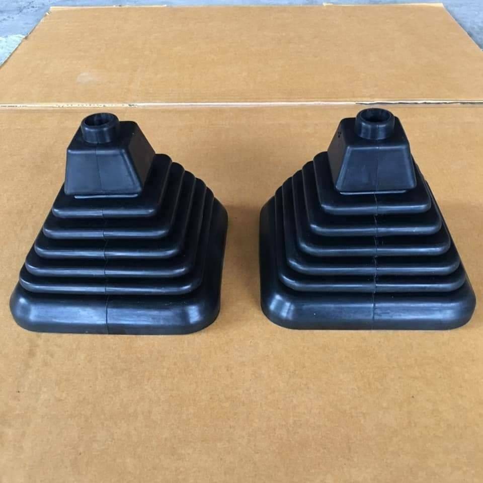 ยางหุ้มคอนโทรลมือ โคมัตสุ KOMATSU PC60-5 PC60-6, PC100-5, PC120-5, PC200-5 ยางครอบคอนโทรล