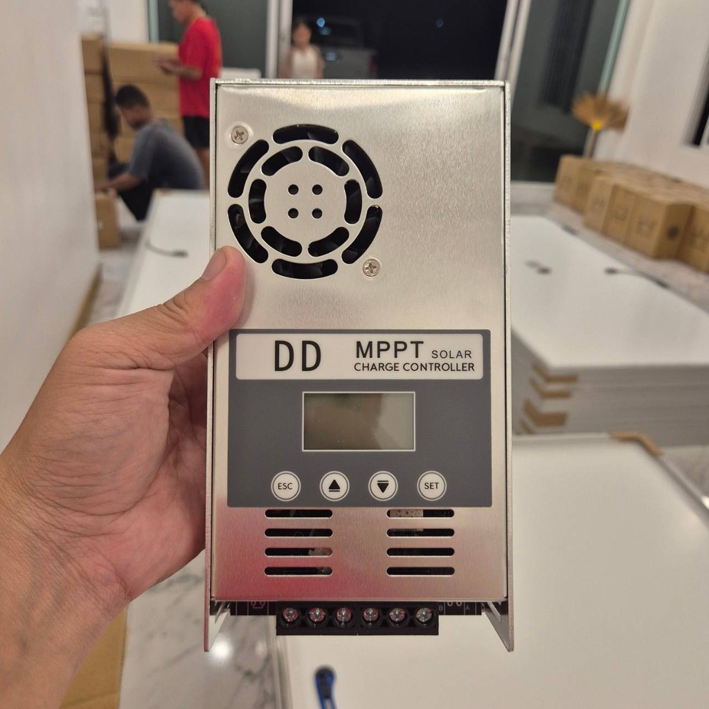 เครื่องชาร์จโซล่าเซลล์ Solar Charger MPPT 60A รุ่นใหม่ 12V/24V/36V/48V Auto ชาร์จเจอร์ DD พร้อมส่ง(DD MPPT 60A)
