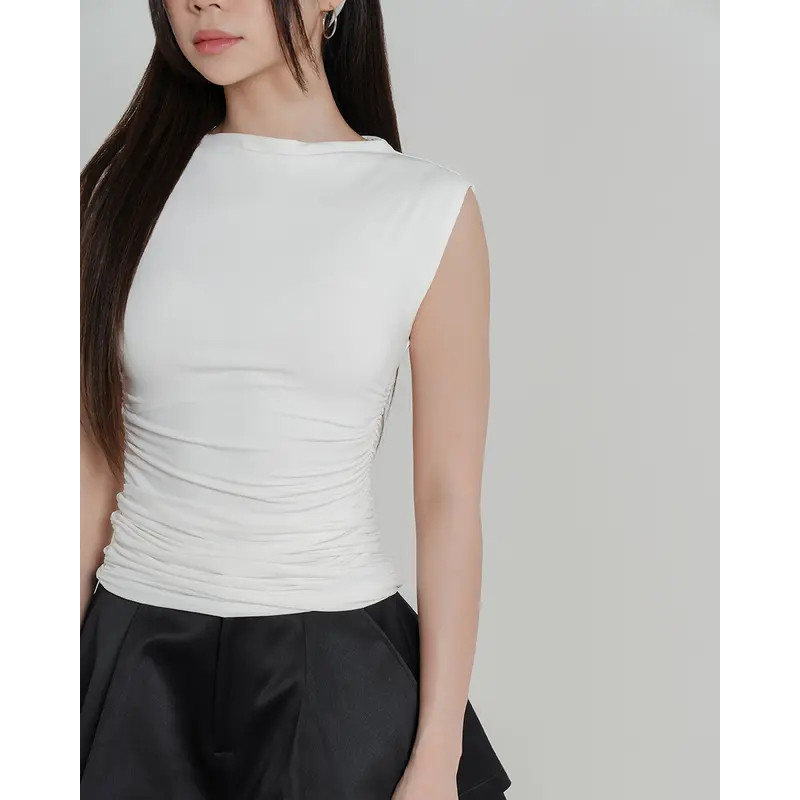 TeeTwoOne สีทึบ สลิมฟิต เสื้อแขนกุด เสื้อจีบ ไม่ต้องรีด ดำ ขาว ผู้หญิง เสื้อเกาะอก ส่งจากไทย