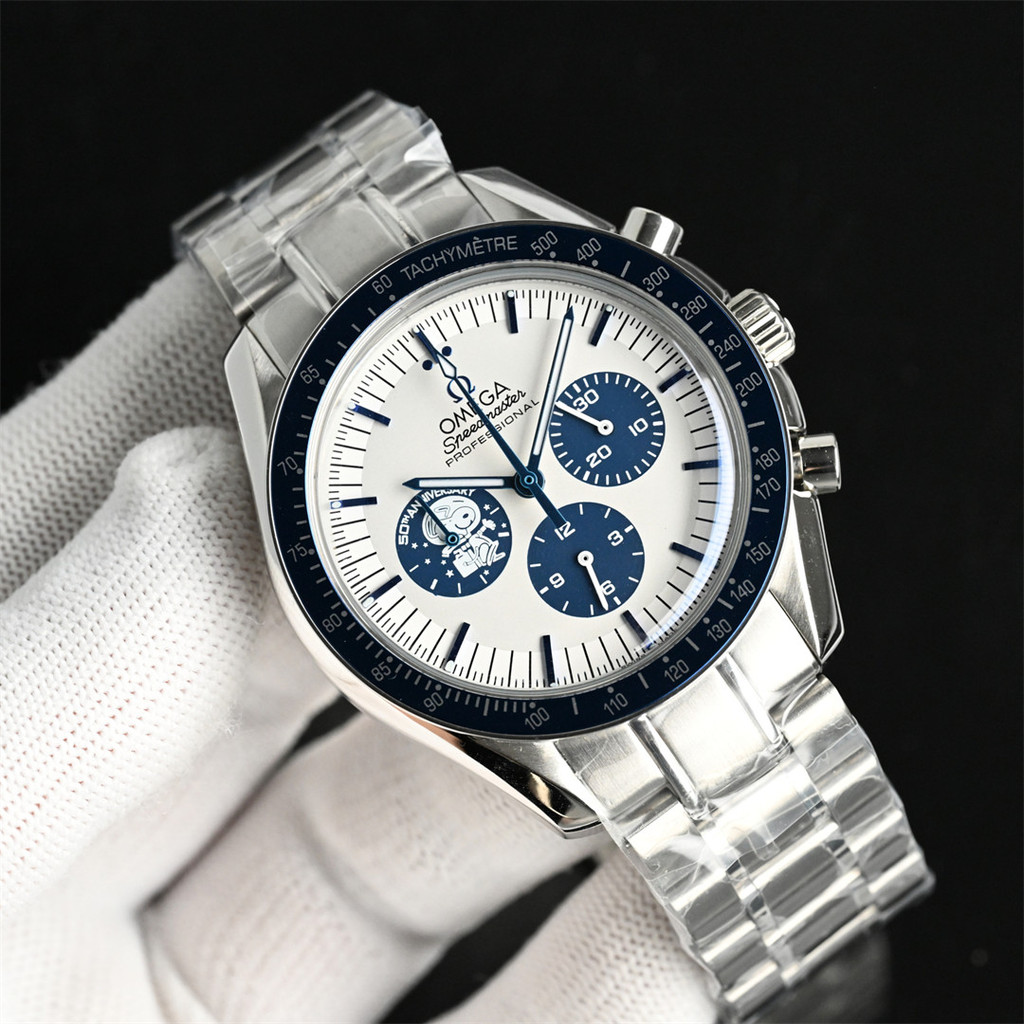 ยี่ห้อ Quartz นาฬิกาผู้ชาย Snoopy Design
