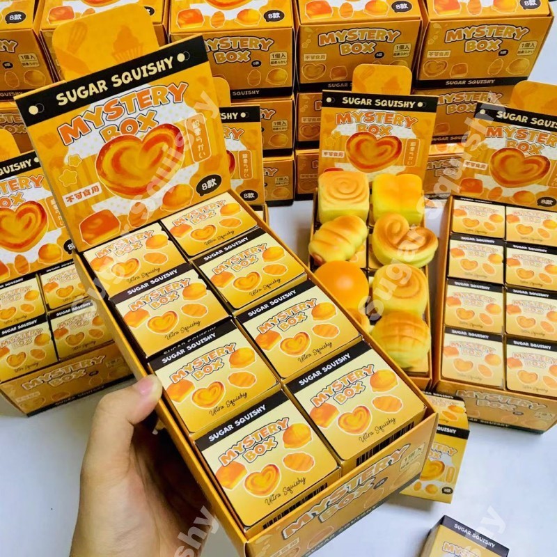 Sugar squishy กล่องจุ่มขนมปัง 8 สกุชชี่ ลุ้นรับซีเคร็ท เนื้อหนึบ กลิ่นหอม ขนาดพอดีมือ