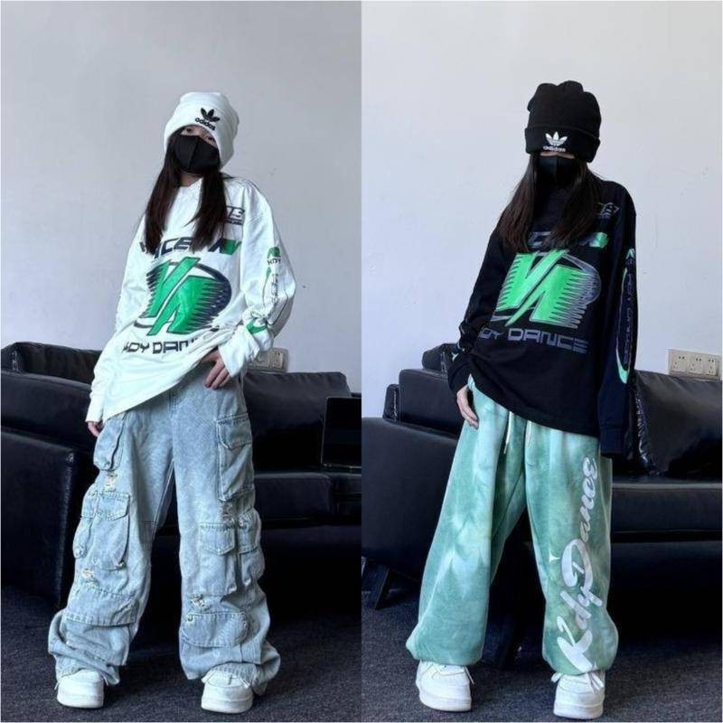 [KeDaYa] พร้อมส่ง เสื้อยืดแขนยาววินเทจอเมริกัน กางเกงยีนส์ขากระบอกสไตล์เกาหลี กางเกงวอร์มสีเขียว ชุด