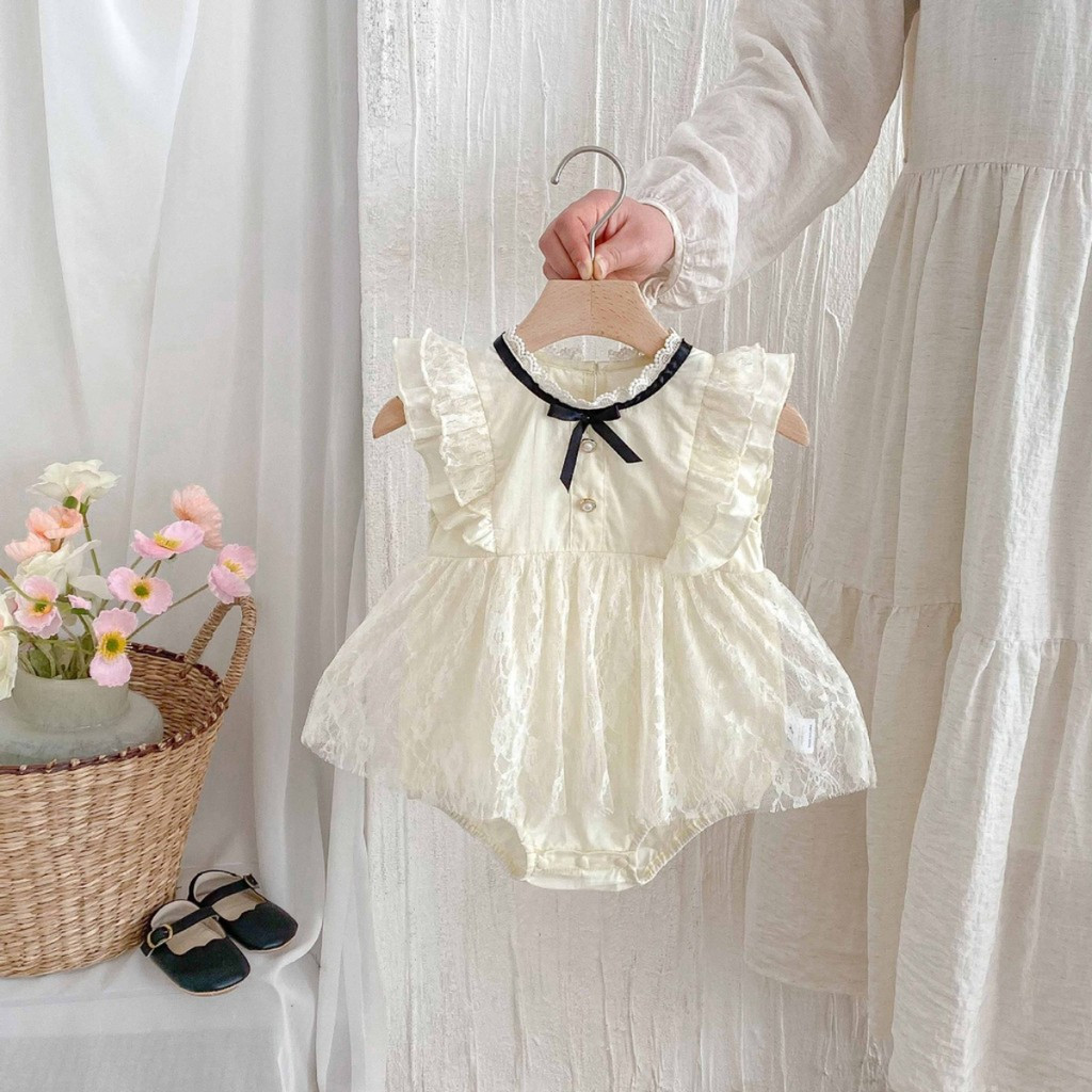ชุดบอดี้สูทลายลูกไม้สำหรับเด็กหญิงวัย 0-28 เดือน อินเทรนด์และสุดน่ารัก