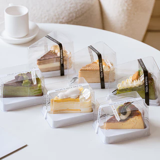 25pcs✨🍰กล่องเค้กสามเหลี่ยม 3 นิ้ว กล่องแซนวิช กล่องเค้ก ขนม แยมโรล ขนมปัง ทรงสี่เหลี่ยม สามเหลี่ยม ฝาใส พร้อมส้อม🍴