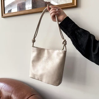 【พร้อมส่ง】miss bag fashion กระเป๋าสะพายข้าง ดีไซน์ไม่ซ้ำใคร ทันสมัย เหมาะสำหรับกลุ่มแฟชั่นใหม่