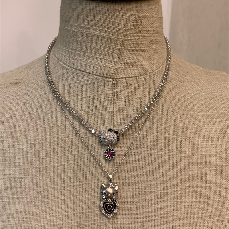 เพชรหวาน Hello Kitty ดอกไม้จี้ Clavicle Chain หญิงพิเศษการออกแบบที่น่าสนใจ High Sense ราคาไม่แพงแฟชั่นหรูหรา All-Matching