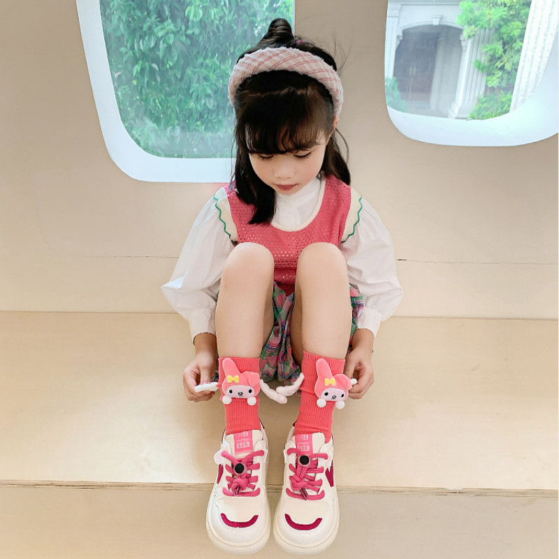 Cinnamoroll เด็กแม่เหล็ก Hand-Holding ถุงเท้าหญิงฤดูใบไม้ร่วง Kuromi HelloKitty ใหม่กลาง-หลอดตุ๊กตาถุงเท้า - รูปที่ 2