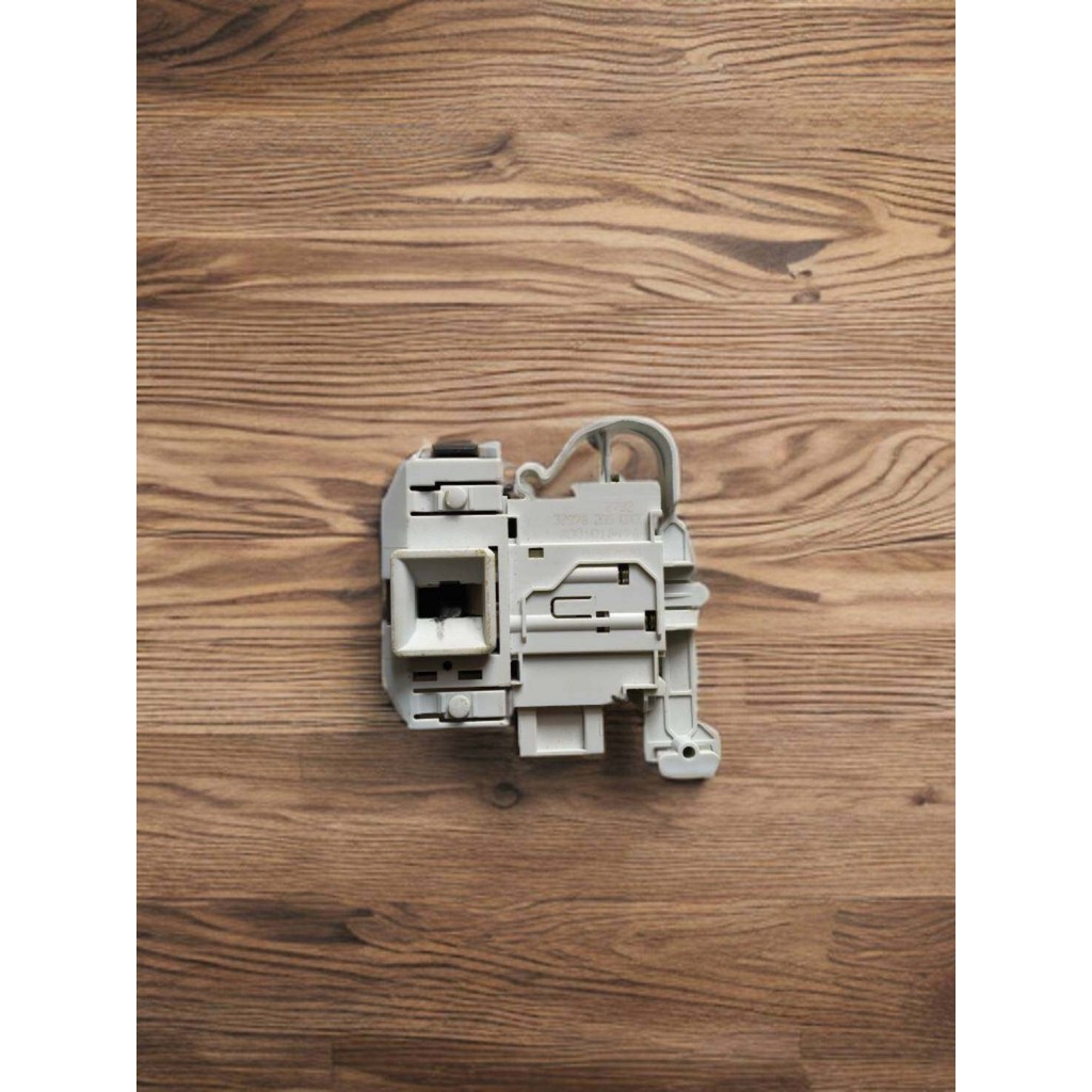 #สวิทช์ประตูเครื่องซักผ้าฝาหน้า SIEMENS BOSCH DKS67A รุ่น WAP28480AU WAS28461AU อะไหล่เครื่องซักผ้า