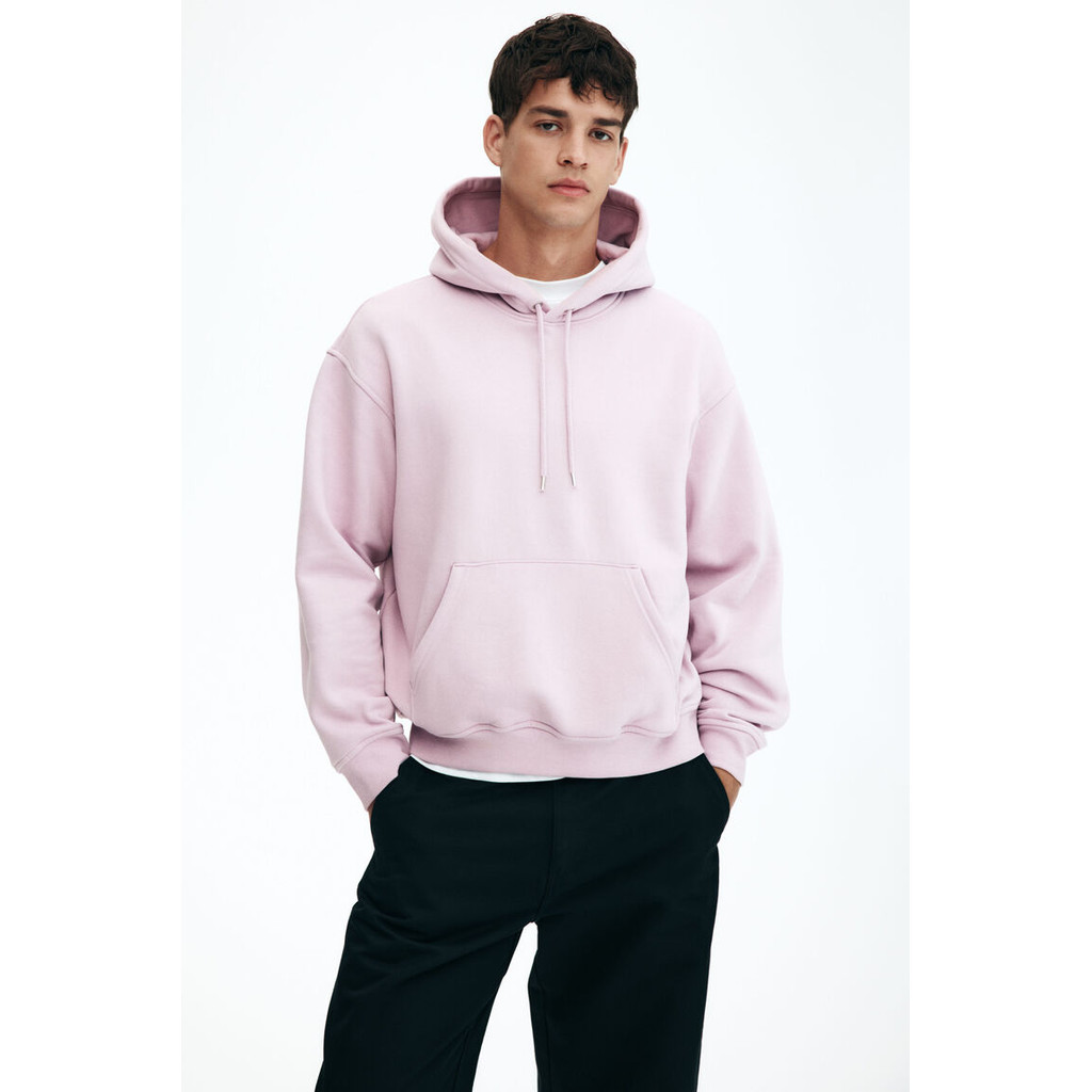 H&M(เอชแอนด์เอ็ม) เสื้อฮู้ดดี้แบบหลวมพอดี ผู้ชาย 0970819_22