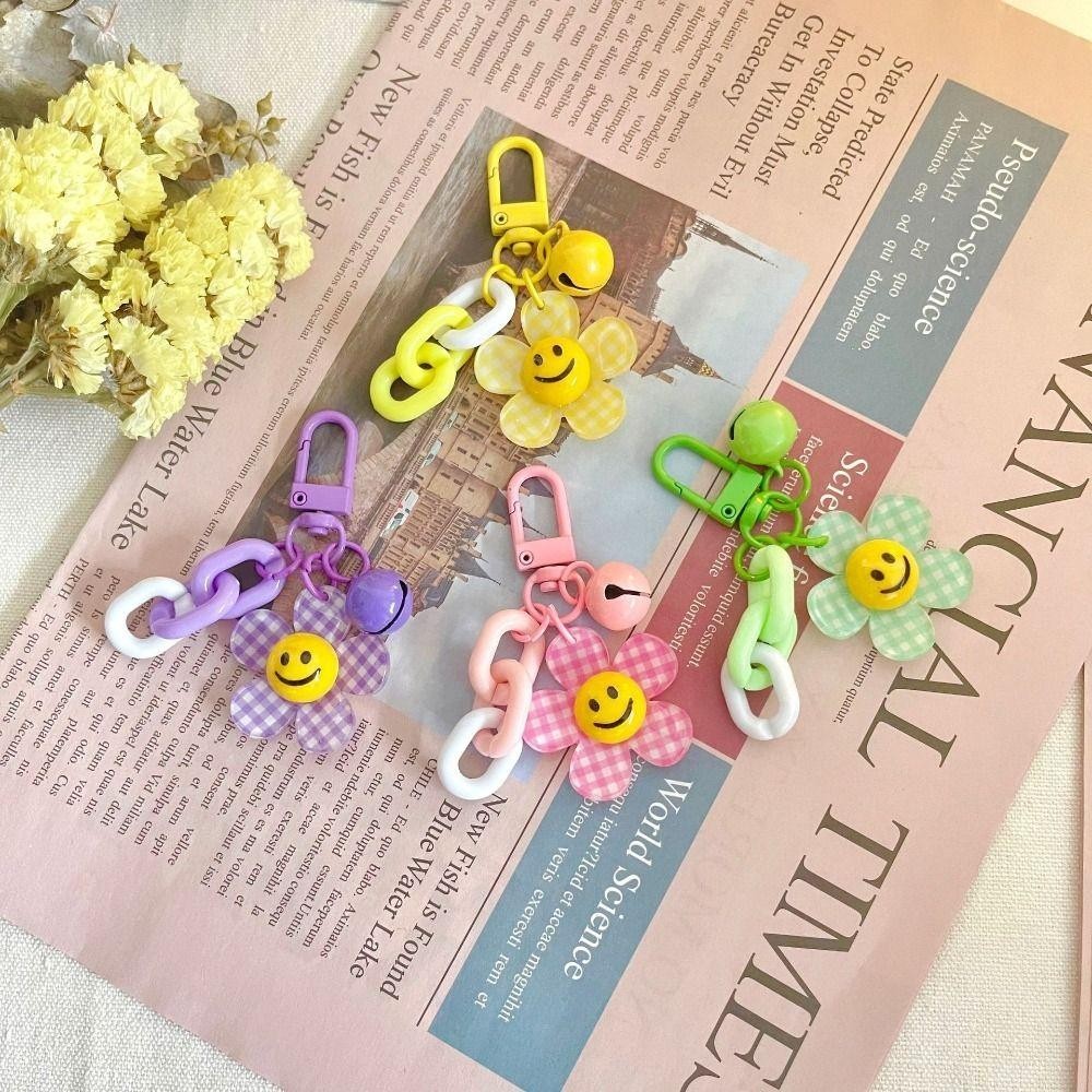 GIFTHUB ของขวัญฮับ ยิ้มดวงอาทิตย์ดอกไม้จี้,อะคริลิกับระฆังยิ้มดวงอาทิตย์ดอกไม้พวงกุญแจ,ตลกแขวนเครื่องประดับการ์ตูนรถที่สําคัญแหวนกระเป๋าอุปกร