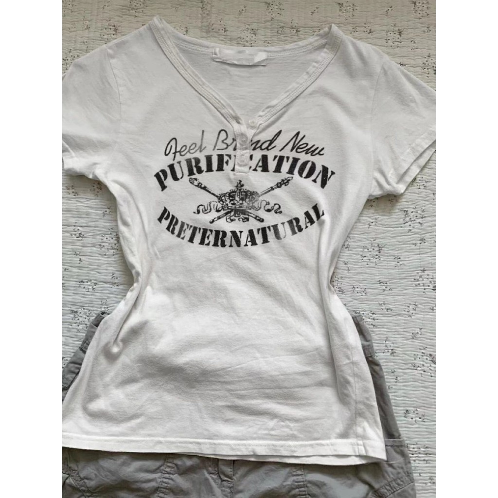 เสื้อยืดคอวีแขนสั้นผู้หญิงฤดูร้อนสลิมสั้นด้านบน