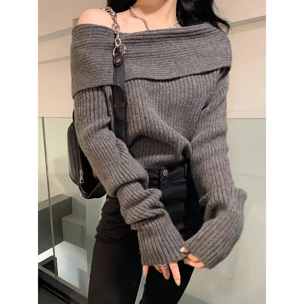 เสื้อสเวตเตอร์เปิดไหล่สไตล์ชิวๆเสื้อสเวตเตอร์เปิดไหล่สำหรับผู้หญิงแบบสั้นสำหรับฤดูใบไม้ร่วงและฤดูหนาวเสื้อสเวตเตอร์คอปกหนึ่งสีดำทรงสูงขนแกะสไตล์นอก e9sm