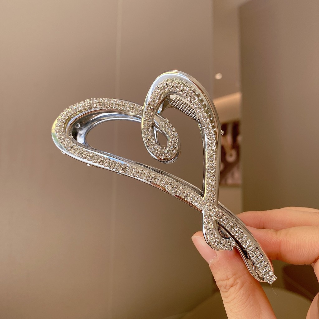 2024 สไตล์ใหม่ High-End Heart-Shaped Silver Temperament All-Match Simple ins Clamp