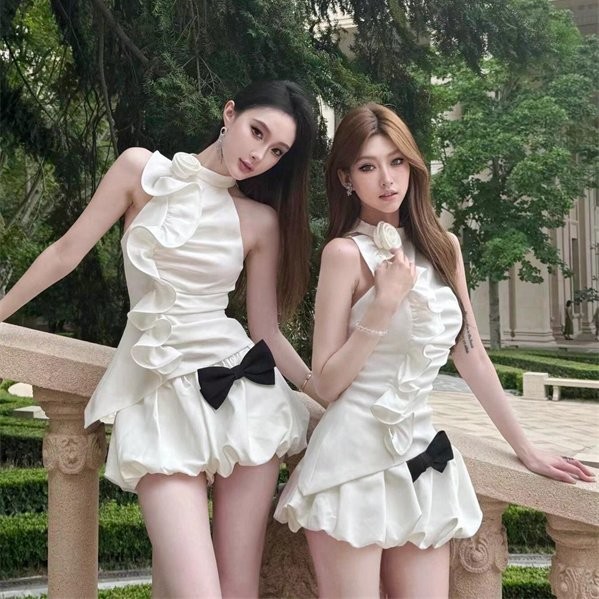 สามมิติผู้หญิงใส่แล้วผอมฤผอมสง่างามเสื้อลายสไตล์ฝรั่งเศสชุดเดรสกระโปรงห้อยคอแบบใหม่กางเกง g97k