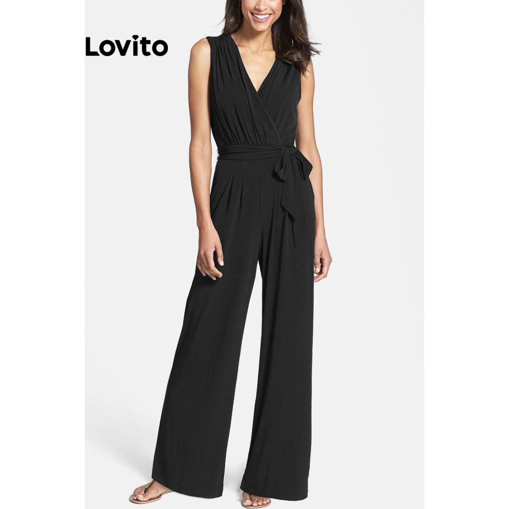 Lovito จั๊มสูทเข็มขัดธรรมดาสวยหรูสำหรับผู้หญิง LNL74071
