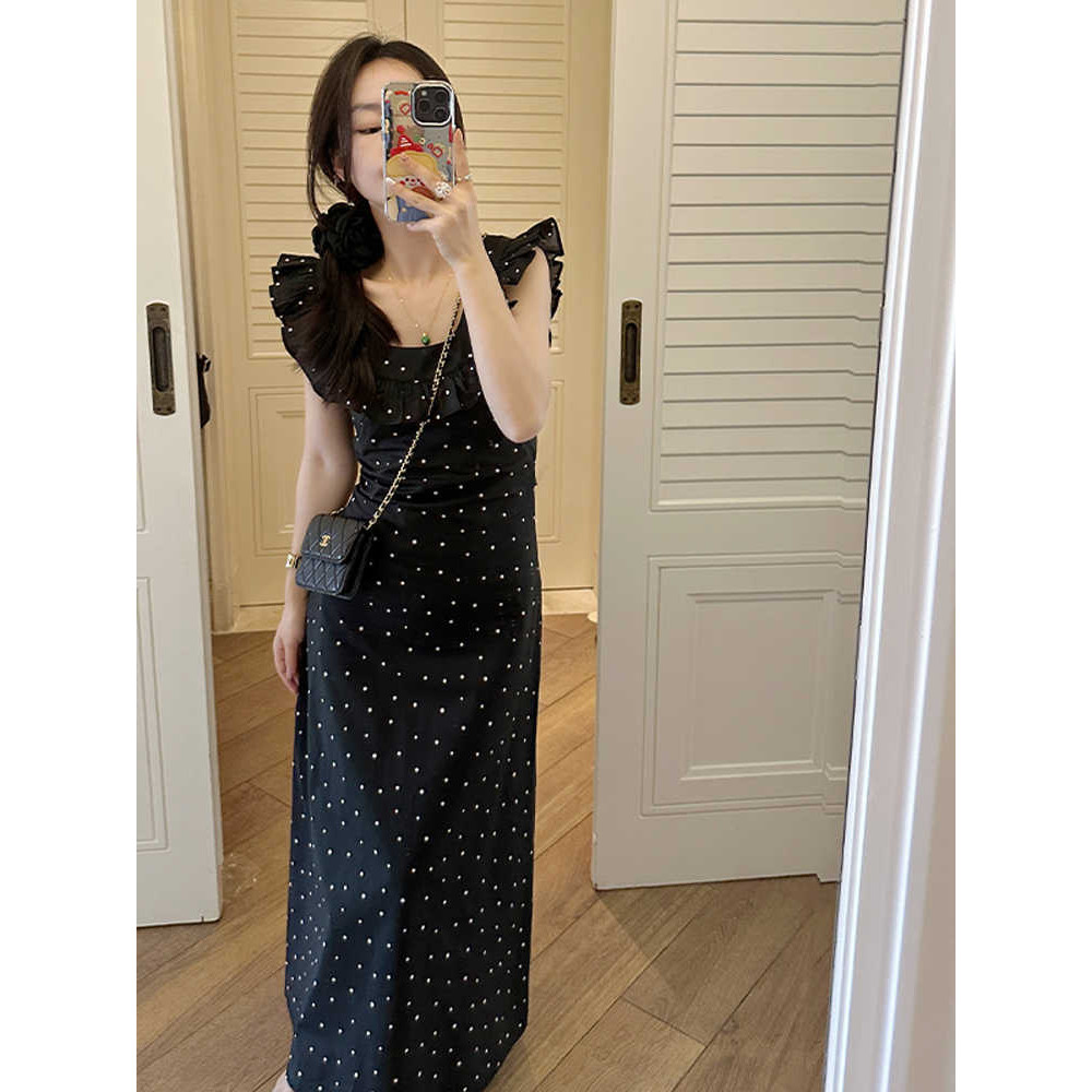 Betty house🌸พร้อมส่ง ชุดเดรสรัดรูปผู้หญิง เซ็กซี่แขนกุด เดรสลายจุด ดีไซน์ขอบใบบัว รุ่นใหม่ล่าสุด - รูปที่ 3