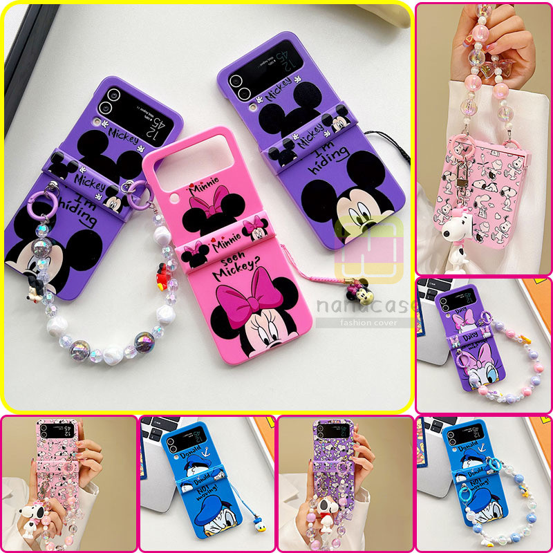 รองพื้นการ์ตูนน่ารัก Snoopy เคสบานพับสีลูกกวาด Samsung Galaxy Z Flip 6 Z Flip 5 Z Flip 4 Z Flip 3 Hard PC ฝาหลังพร้อมจี้กระดิ่งสร้อยข้อมือปลอก Z Flip 6