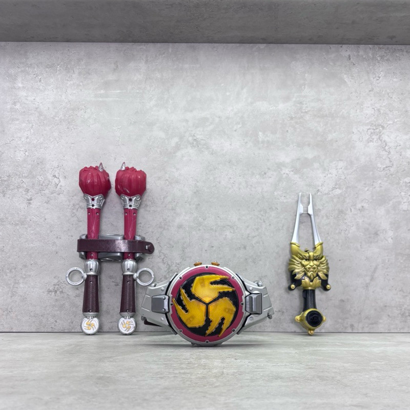 ของเล่น DX เข็มขัด HIBIKI, ONSA ONKAKU, ANIMAL DISK, MASKED KNIGHT, KAMEN RIDER HIBIKI SUPERMAN WORL